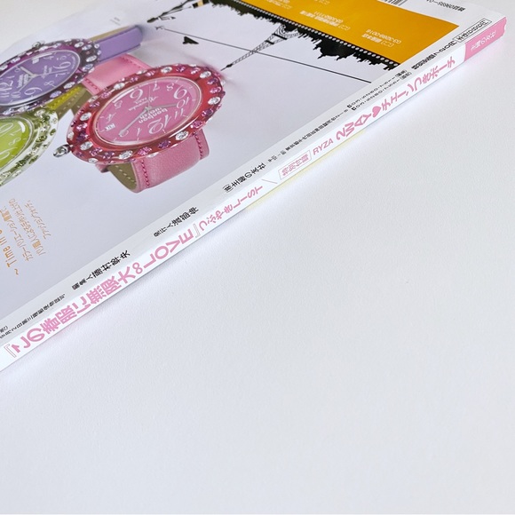 Ray April 2011 Japanese Fashion Magazine Spring Clothes Love List - Picture 9 of 15